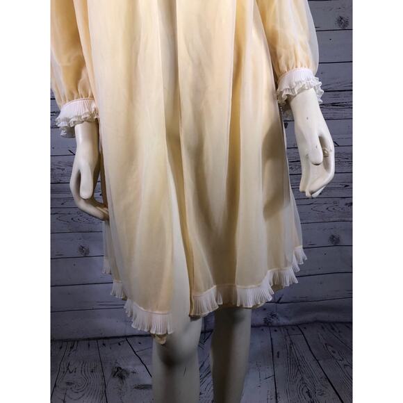 Vintage Victorian Frilled high neck tulle robe in yellow & white size 5 - Picture 7 of 12